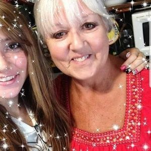 Meet your Posher, Leora